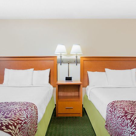 Super 8 By Wyndham Casper West By The River Exterior foto