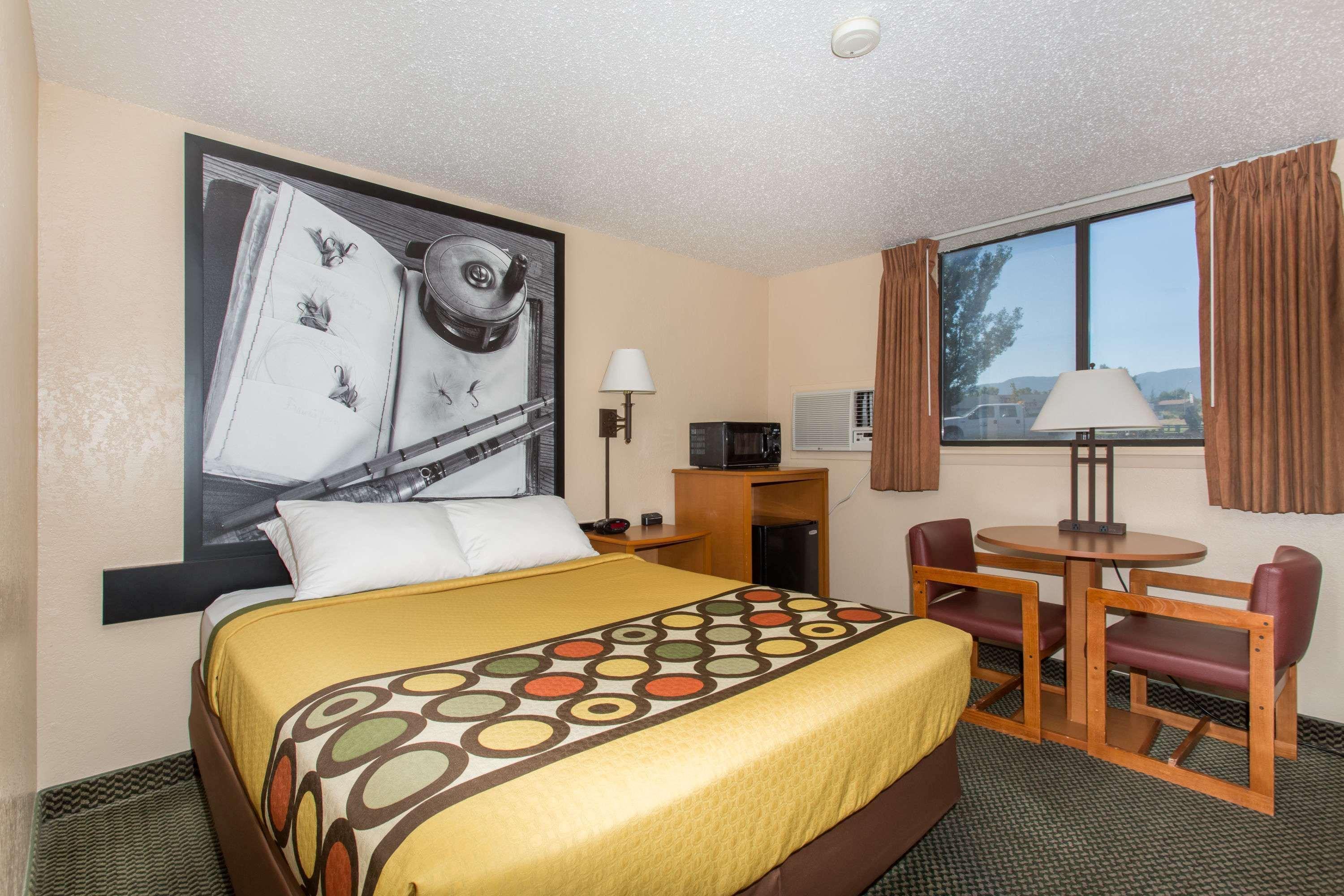 Super 8 By Wyndham Casper West By The River Exterior foto